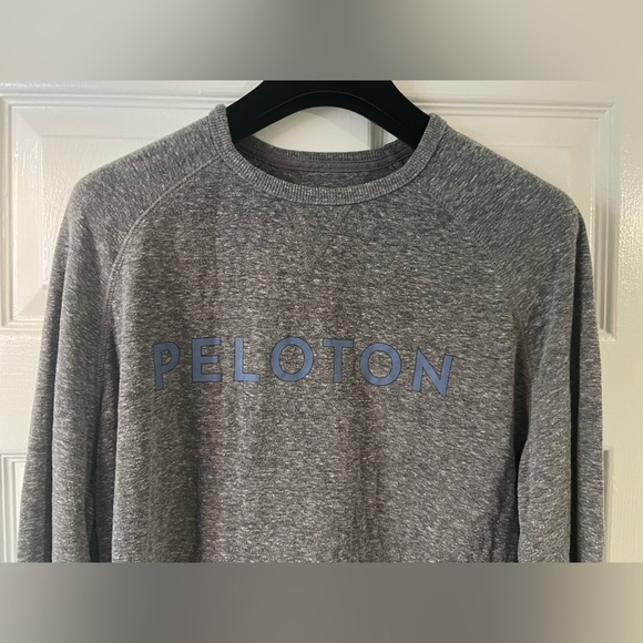 Peloton Cotton Grey with blue Peloton spell out Men's Sweatshirt Size MED EUC - Picture 4 of 5